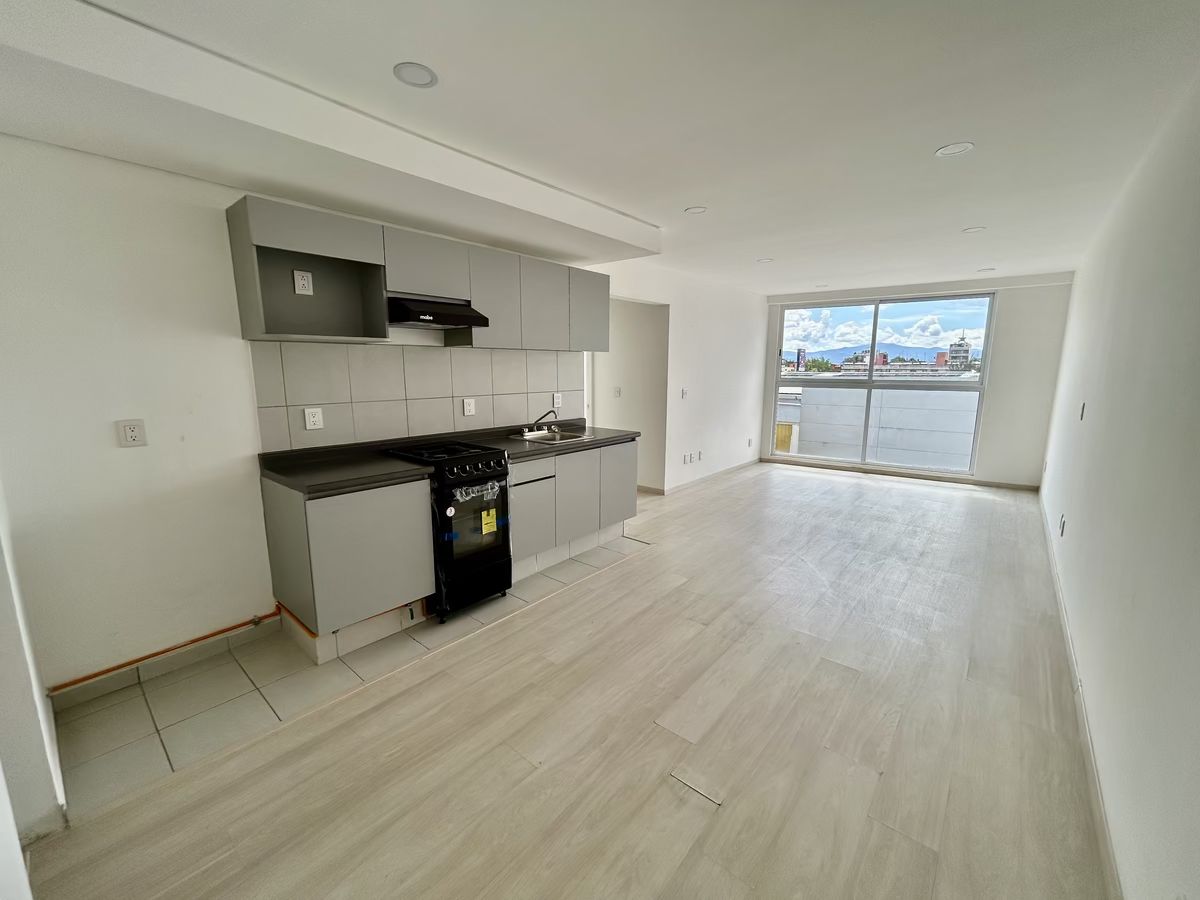1 de 19: COMEDOR Y SALA