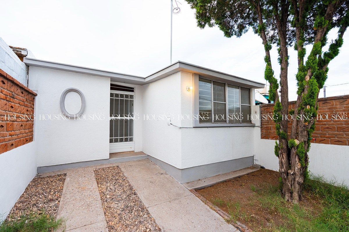 CASA À VENDA UM ANDAR EXCELENTE LOCALIZAÇÃO, foto 1 de 19