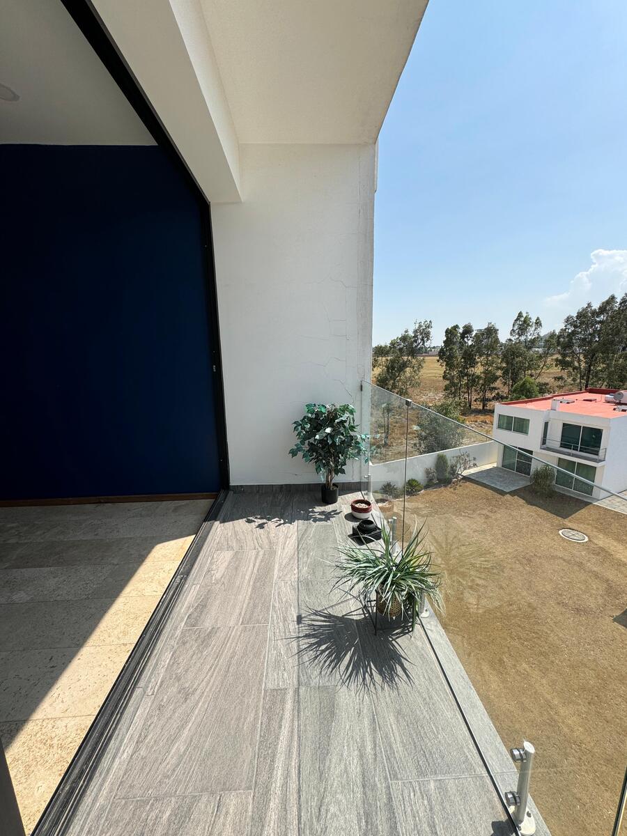 5 of 22: balcon