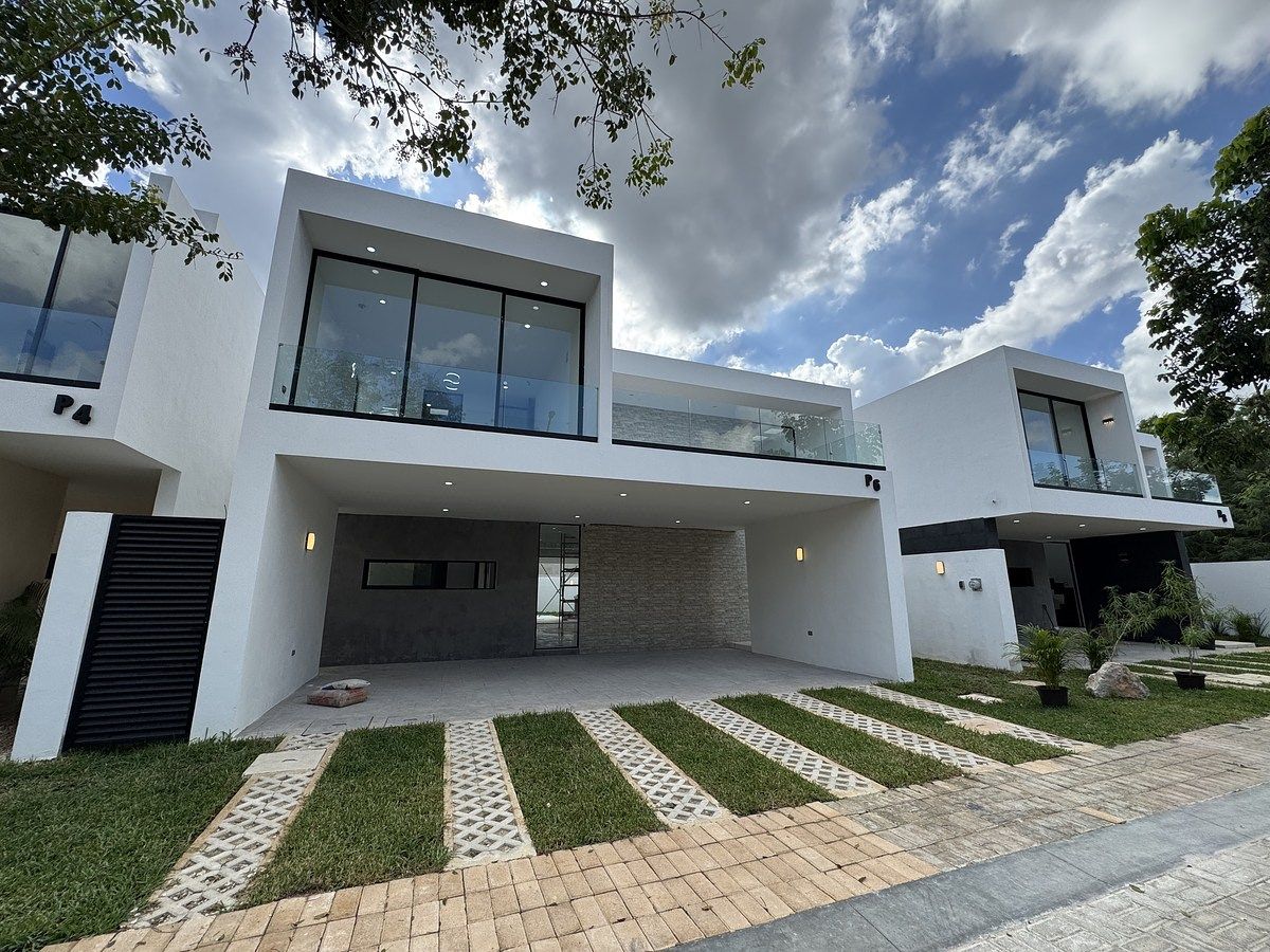 Casa en Venta en Privada Soluna, Temozón Norte Lote 06