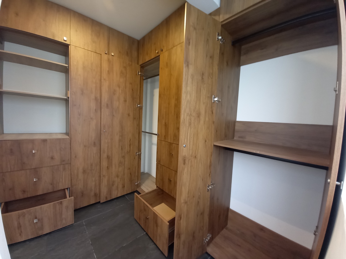 21 de 47: vestidor