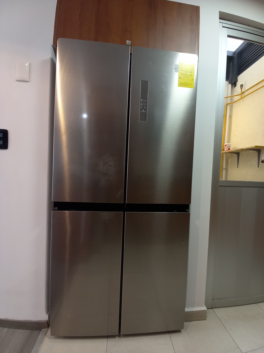 35 de 47: equipamiento: refrigerador