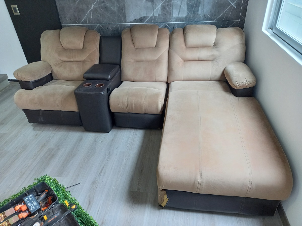 37 de 47: equipamiento: sala / sofá-cama