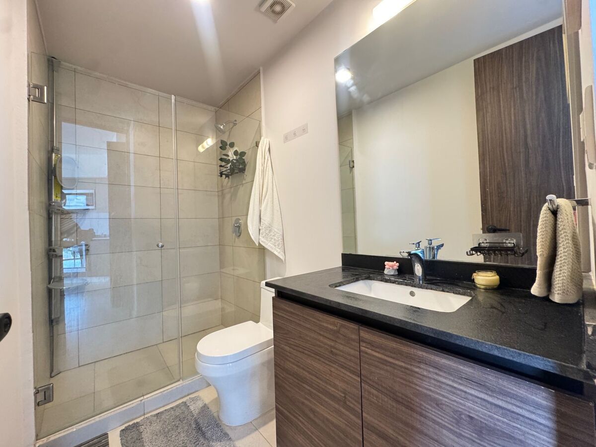 11 de 21: baño completo