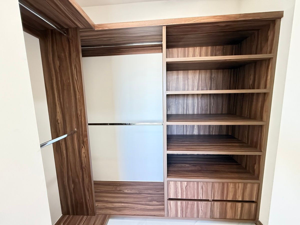 19 de 31: Walking closet