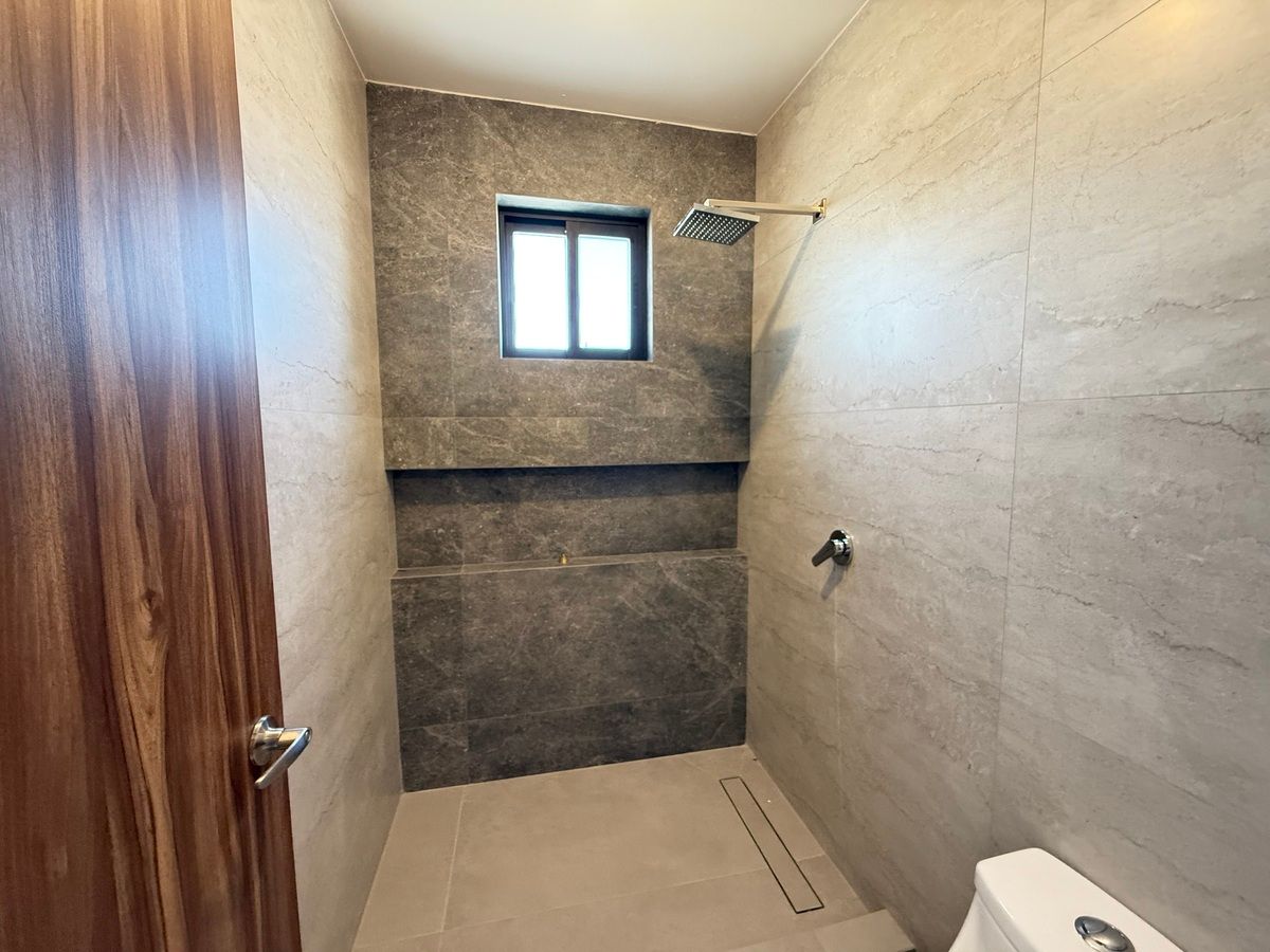 21 de 31: Baño compartido