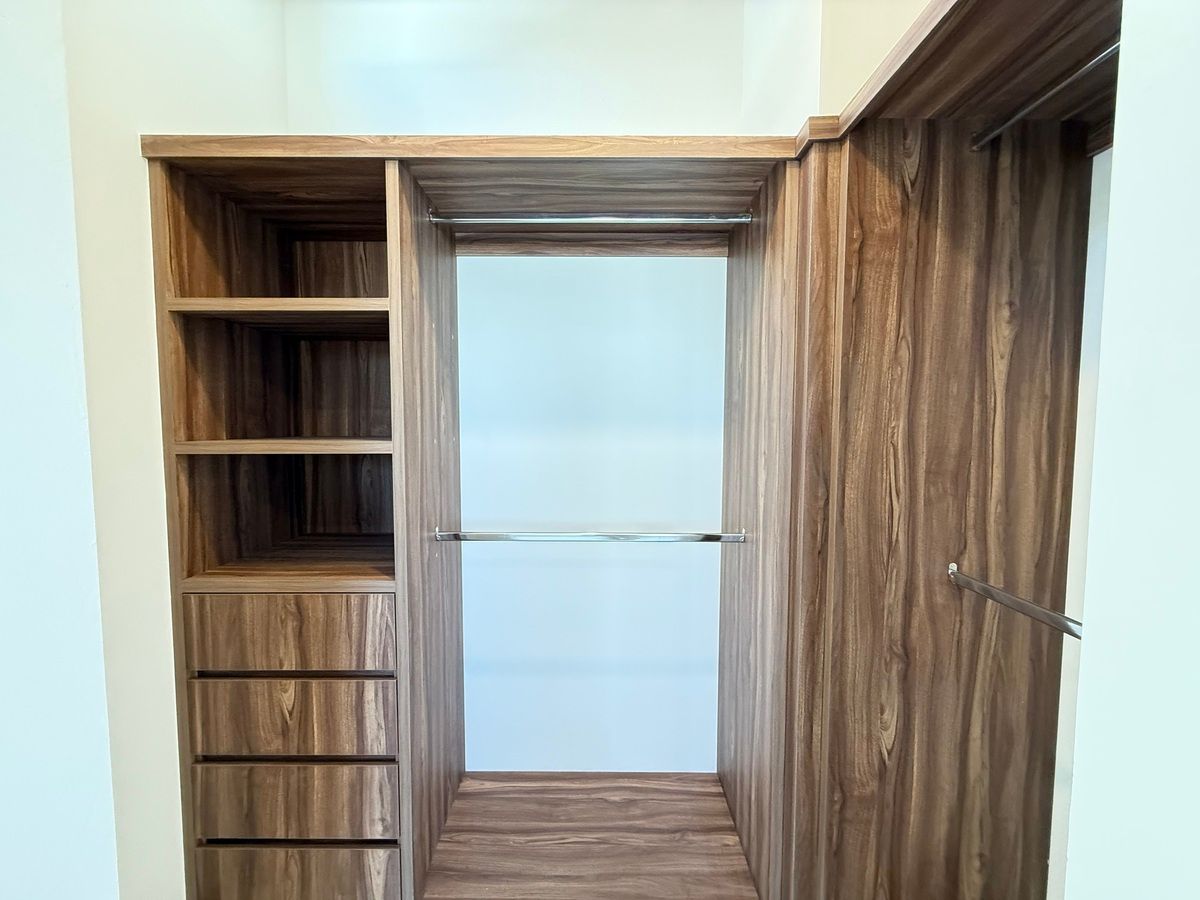 23 de 31: Walking closet