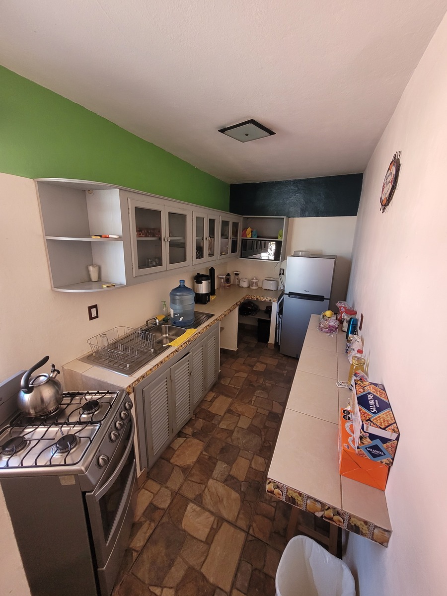 4 of 40: Cocina Equipada