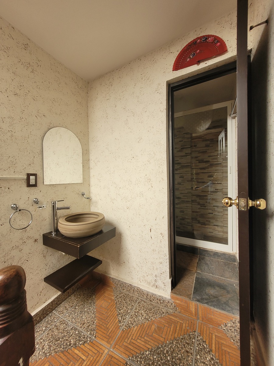 23 of 40: Baño 5 Exterior/RA