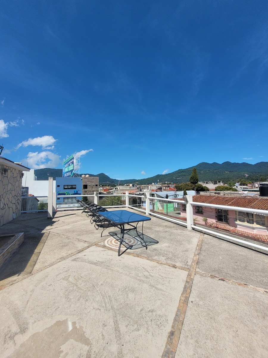 39 of 40: Vista del aréa común.