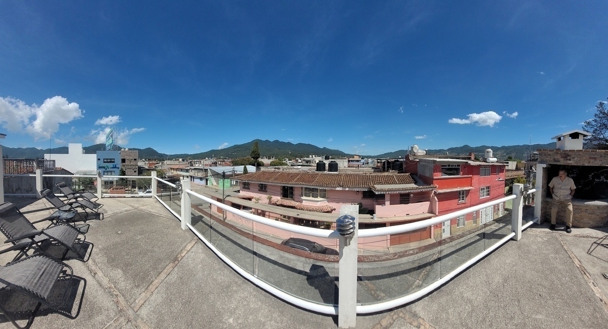 40 of 40: Vista panorámica del área común