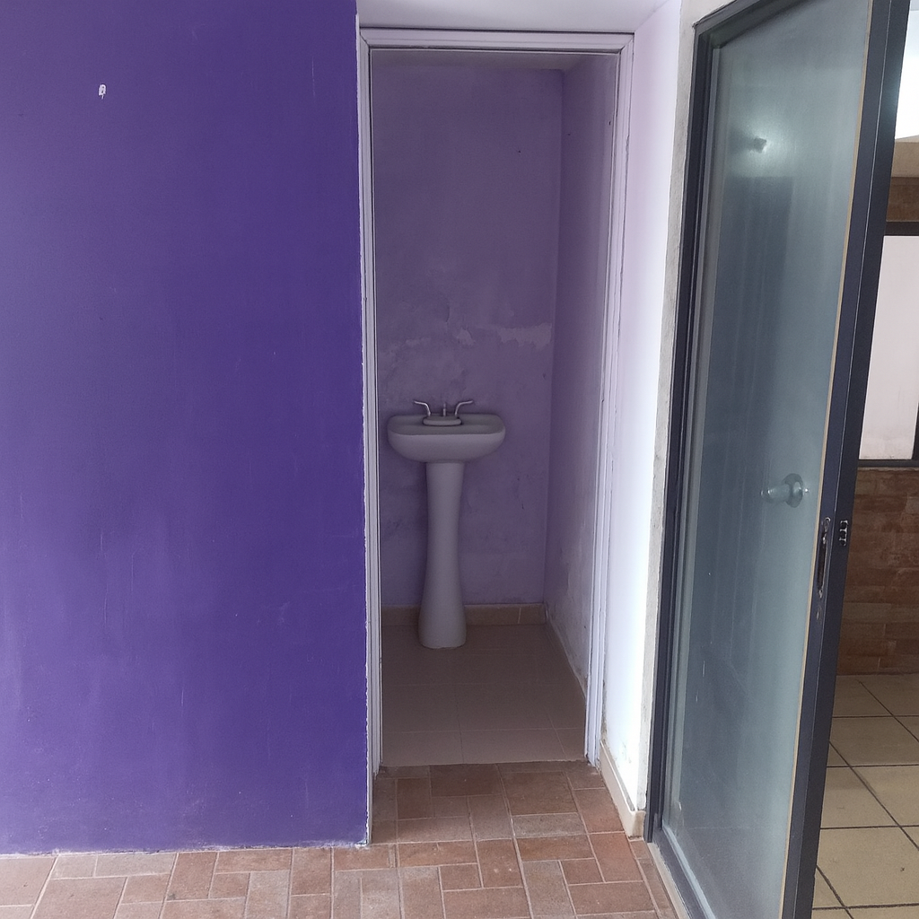4 of 21: Medio baño