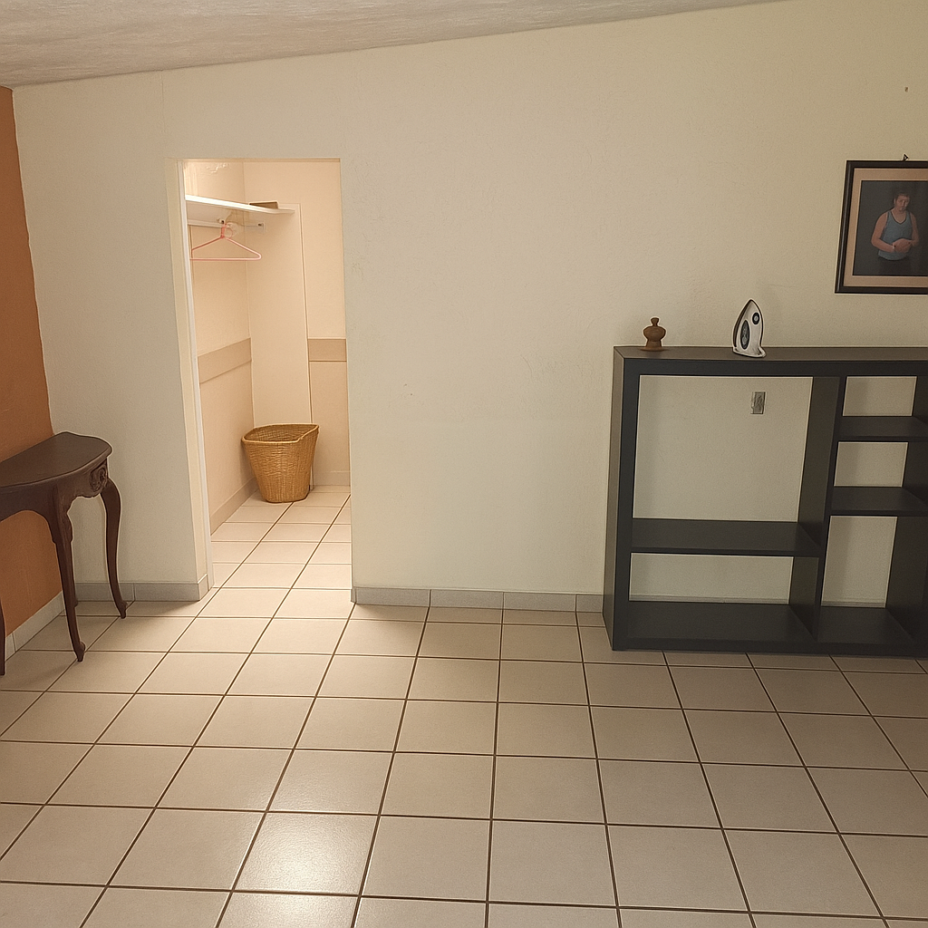19 of 21: Cuarto 4 planta alta