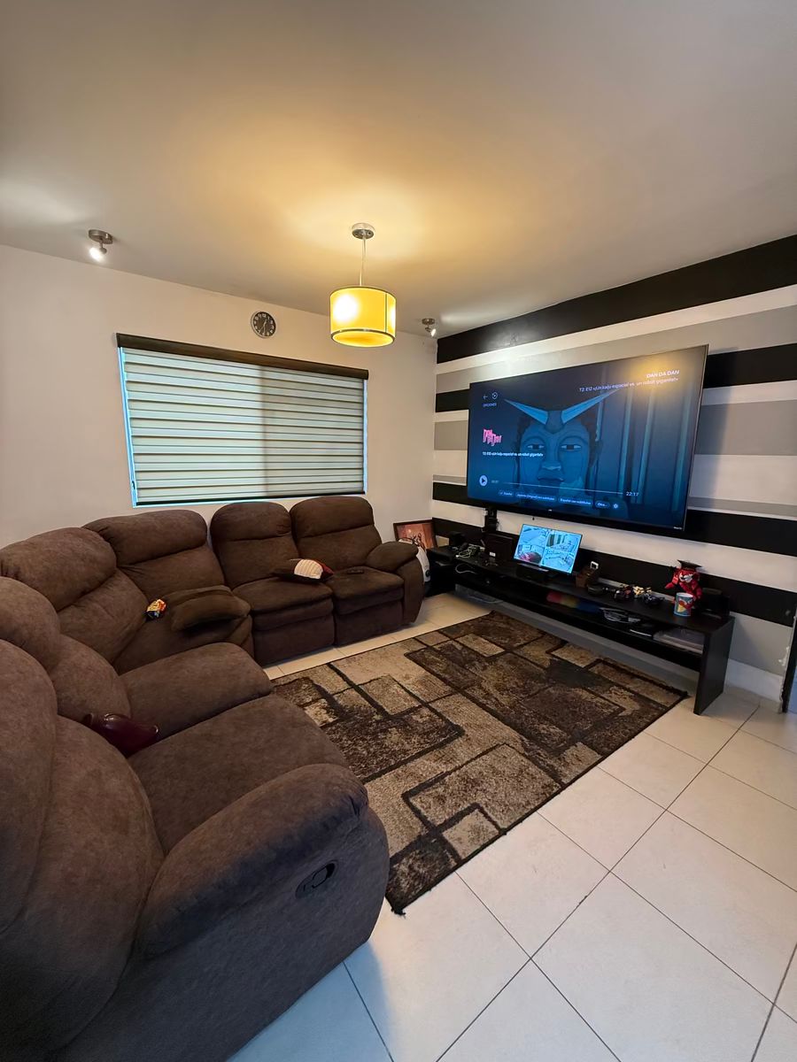 8 of 18: estancia familiar