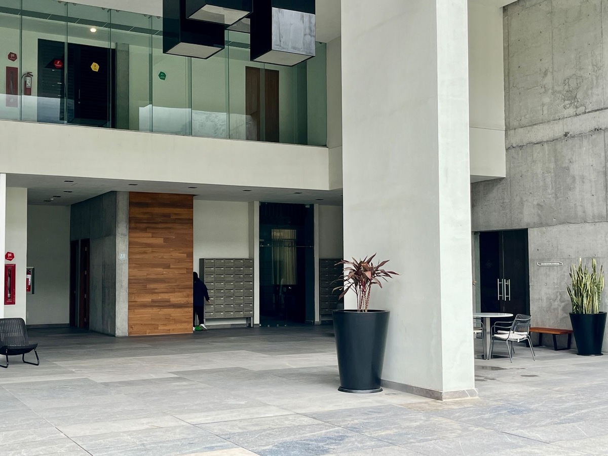 18 de 18: Lobby