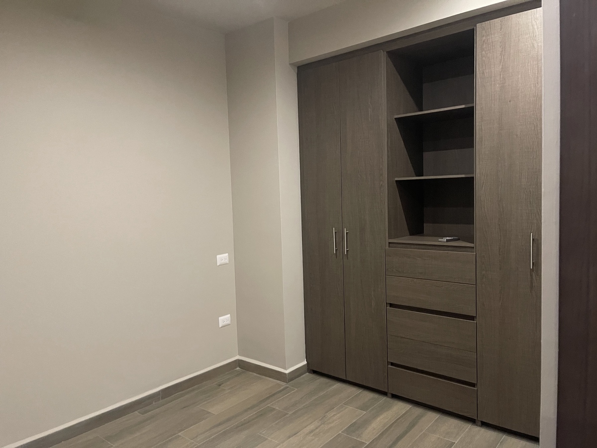 8 de 14: Recamara closet