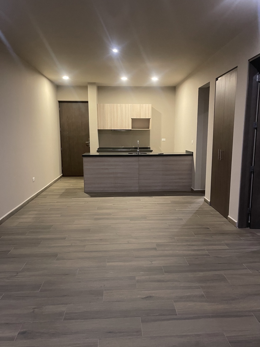 3 de 8: Cocina con barra