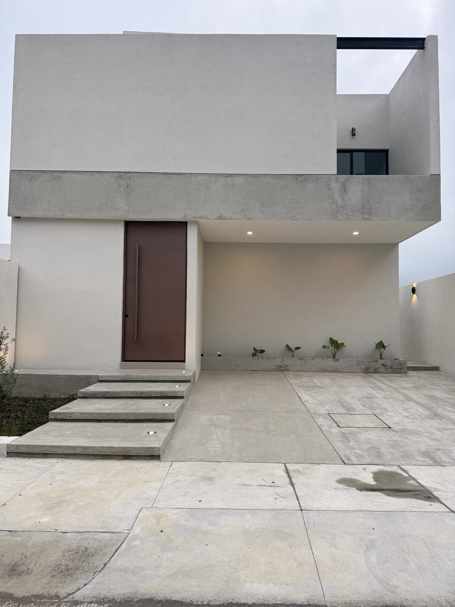 20 of 20: Fachada