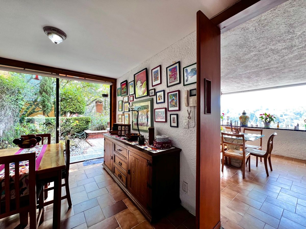 22 de 50: Acceso a Comedor desde cocina