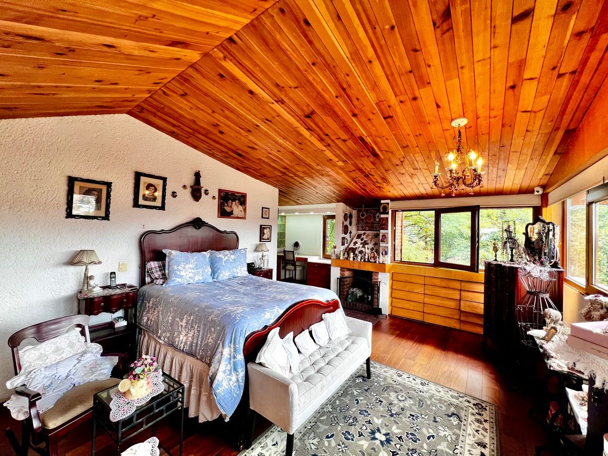 28 de 50: Chimenea incluida