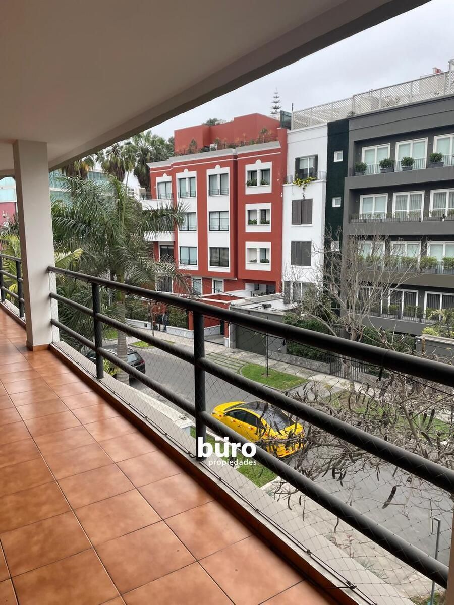 4 de 15: Balcon Terraza Con Buen Tamaño, Vista a Calle Tranquila