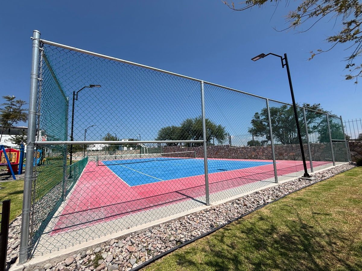 33 de 44: Cancha de tennis