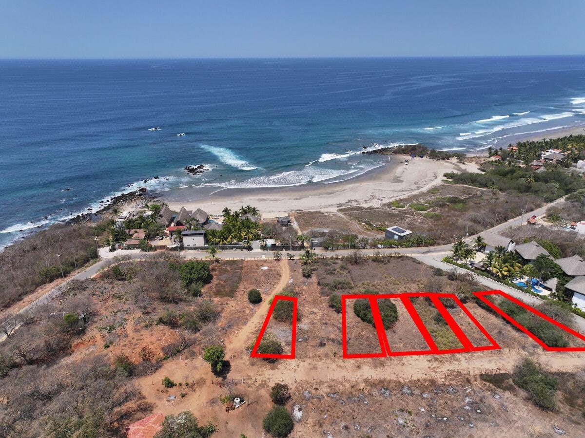 Terreno en Playa Joluma Troncones
