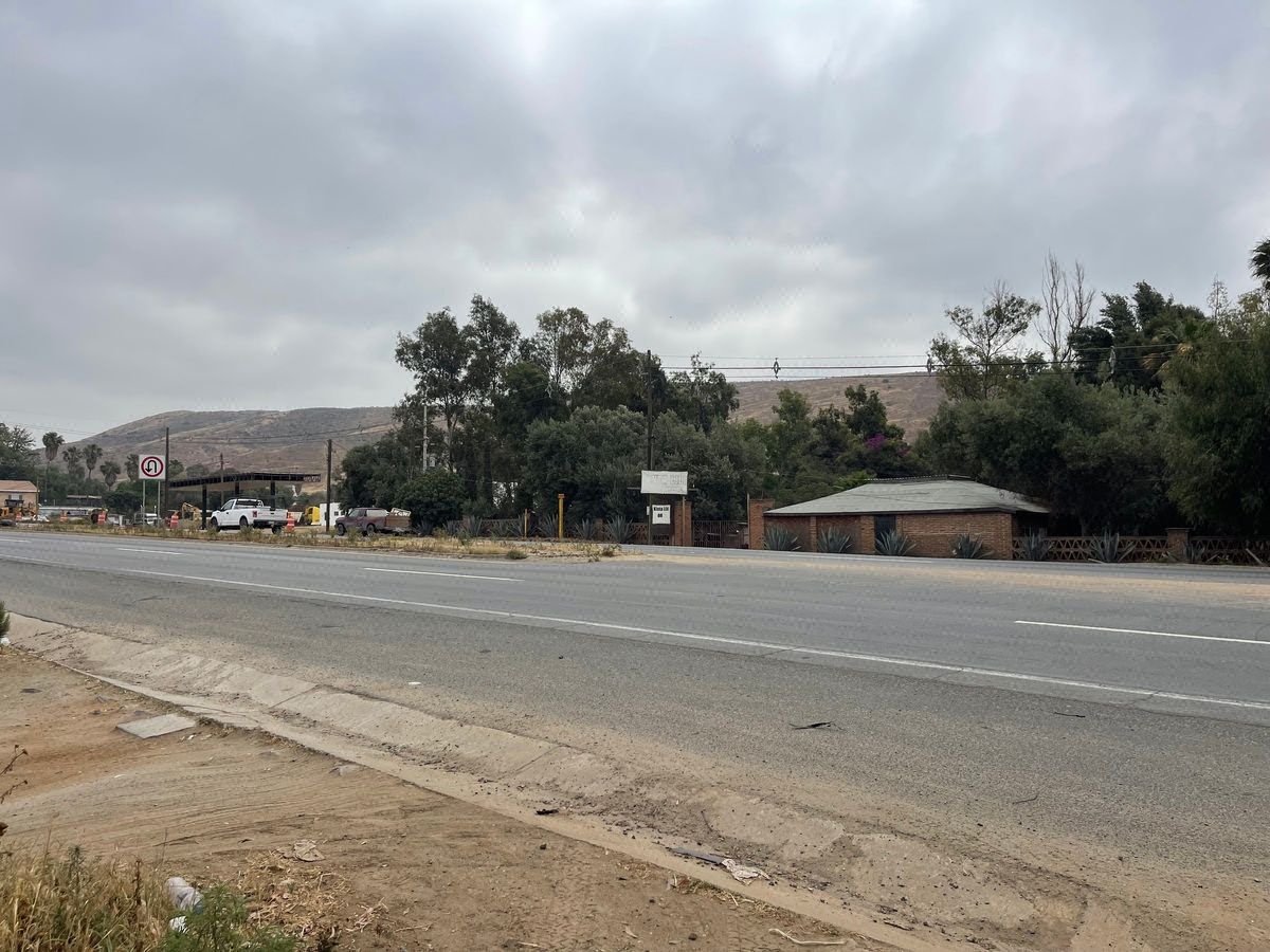 Venta de Terreno de 8,305 M2 en Carretera Tijuana-mexicali, Tijuana, B.C.