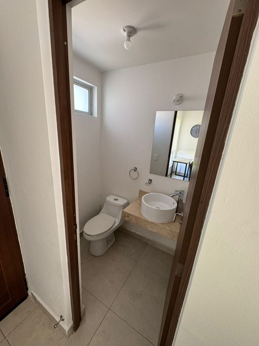 5 de 14: 1/2 baño de visitas