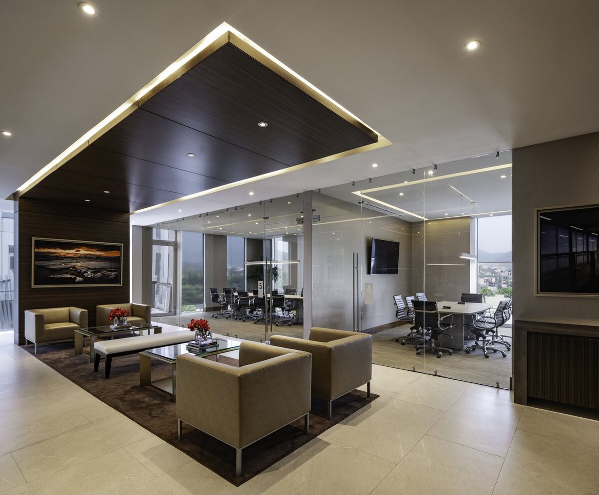 3 de 7: BUSINES CENTER