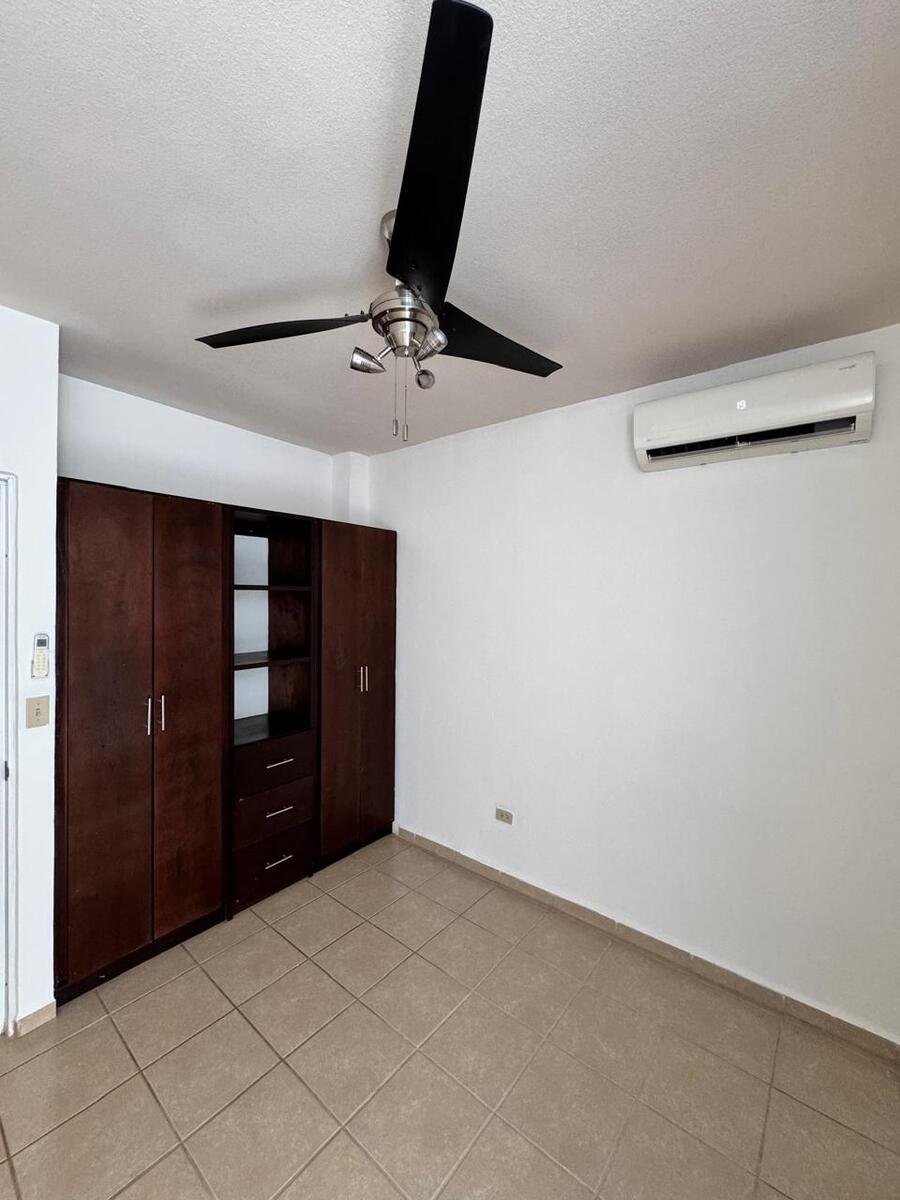 4 de 10: Recamara 1 - Closet