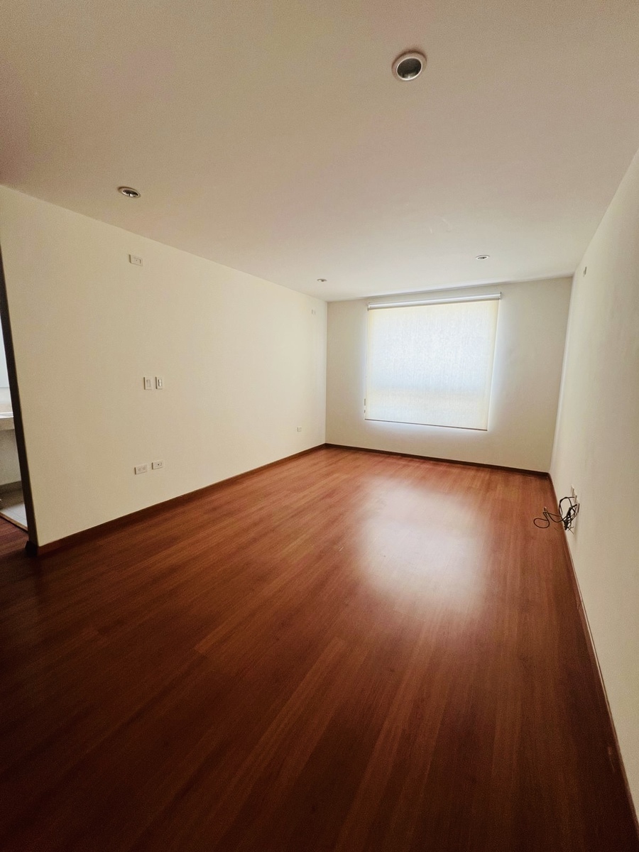 11 of 20: Recámara principal