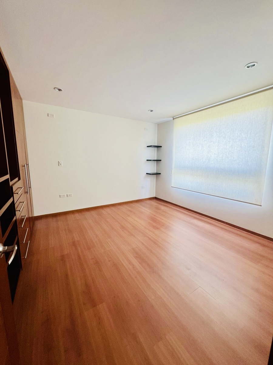 14 of 20: Recámara secundaria