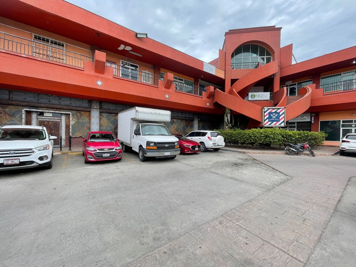 Local Comercial en Venta de 768 M2 en Plaza Jardín Zona Río, Tijuana, B.C.