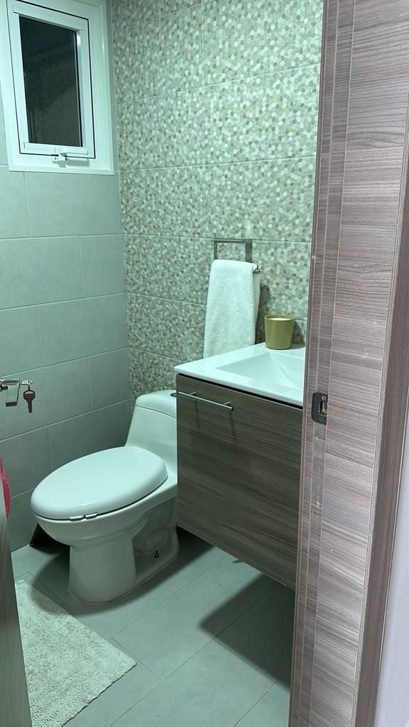 5 de 16: Baño visitas