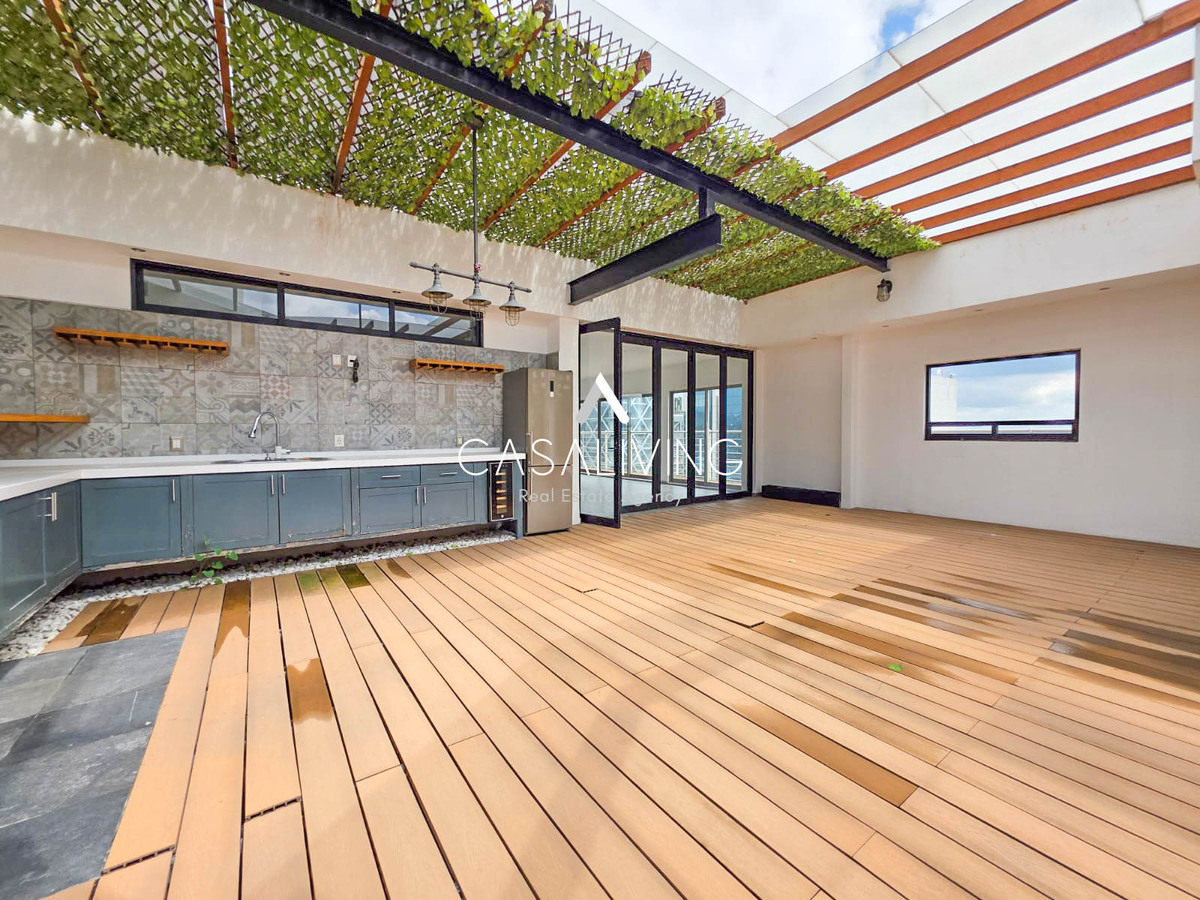 1 of 35: Roof privado con cocina, baño y jacuzzi