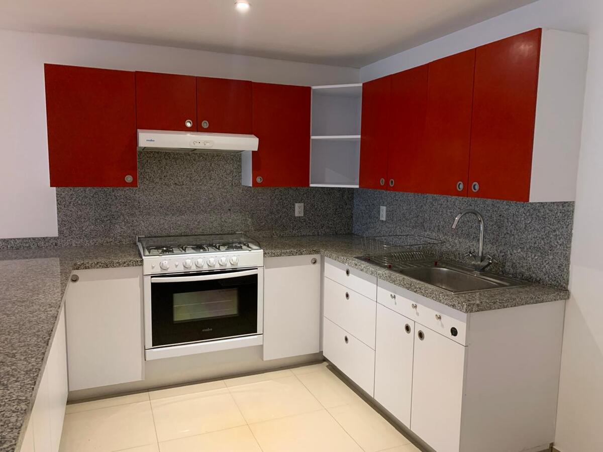 6 of 17: Cocina