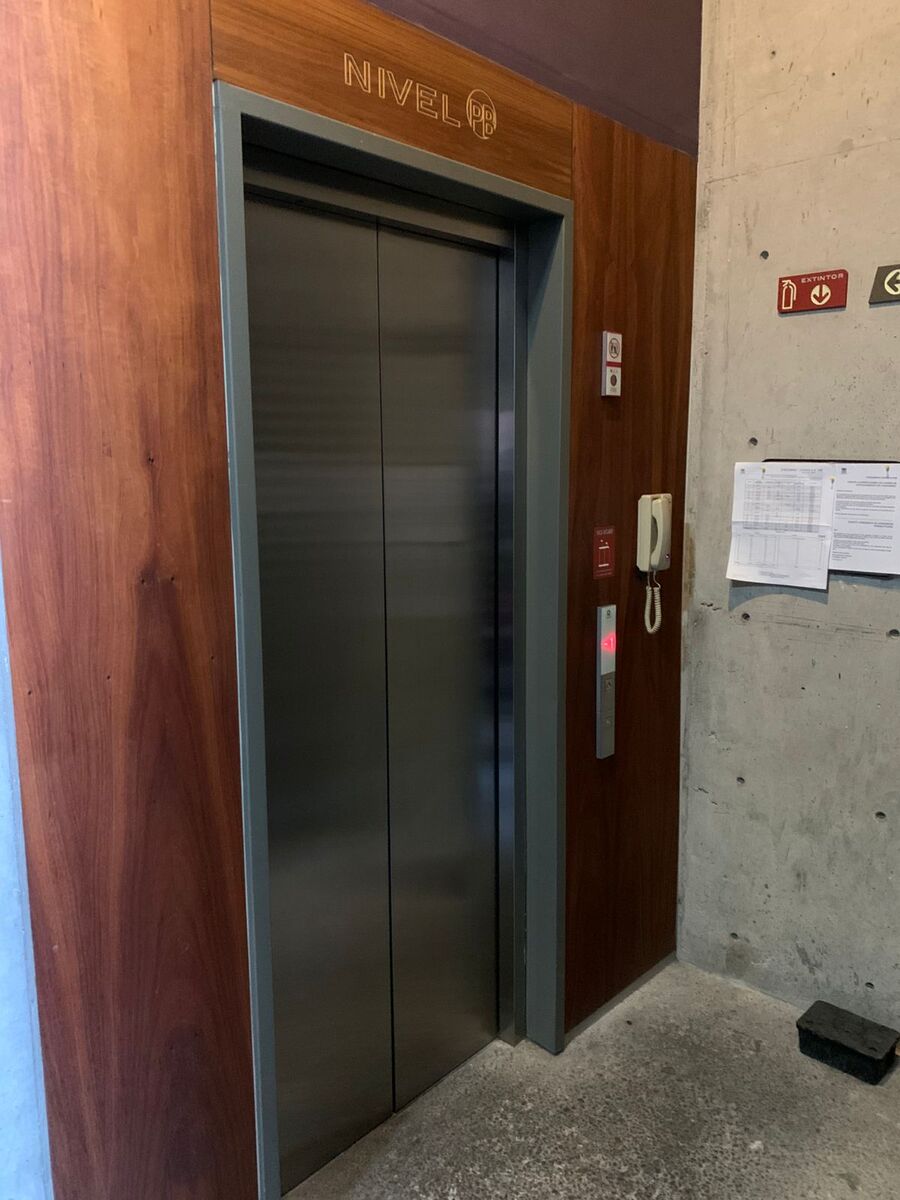 13 of 17: Elevador Principal