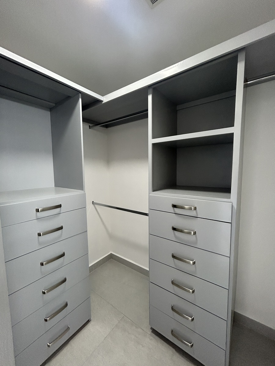 5 de 14: Closet