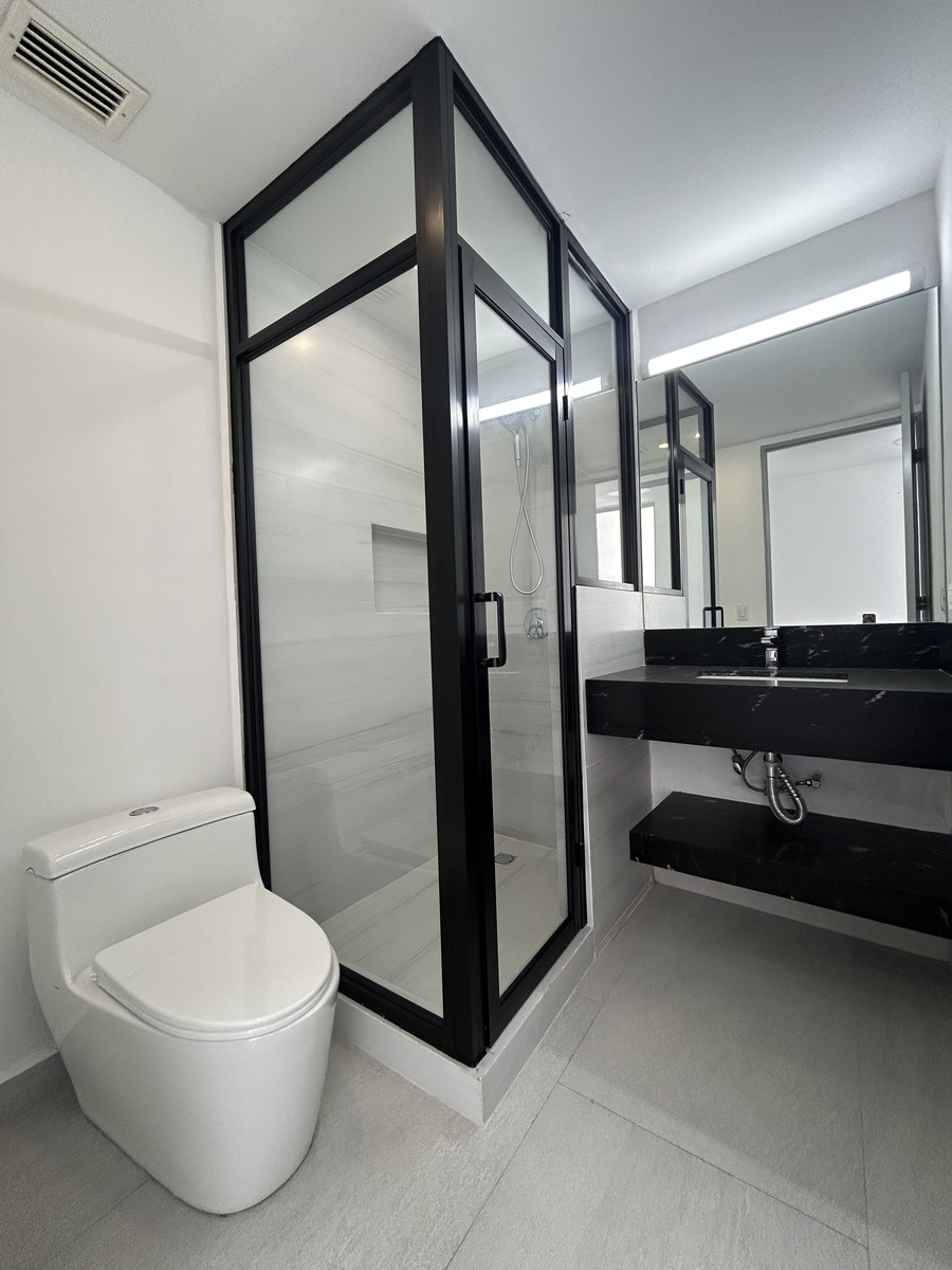9 de 14: Baño Recamara Secundaria