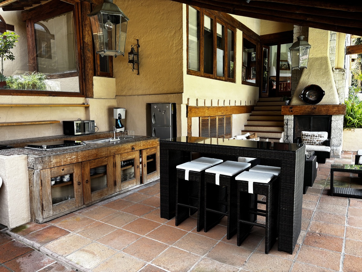 15 of 17: Sala comedor abierta
