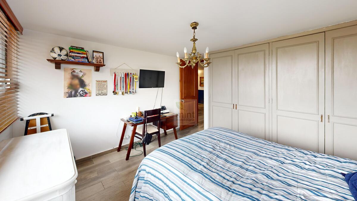 12 de 27: Recámara Secundaria 1 con Clóset