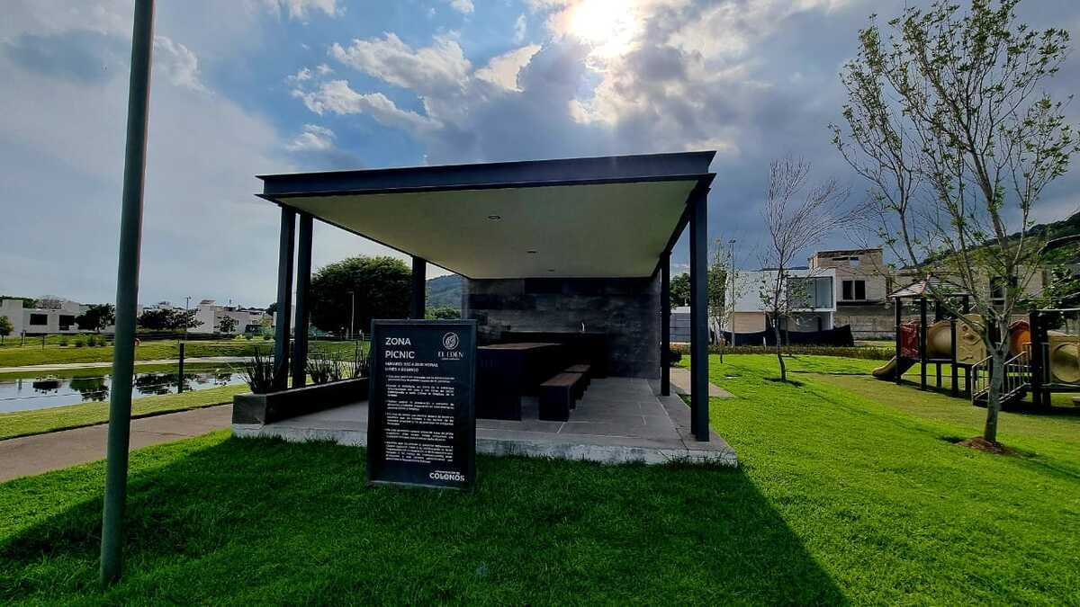 39 de 40: Área Picnic