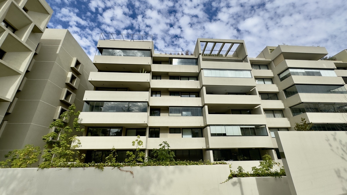 20 de 23: Vista frontal del edificio