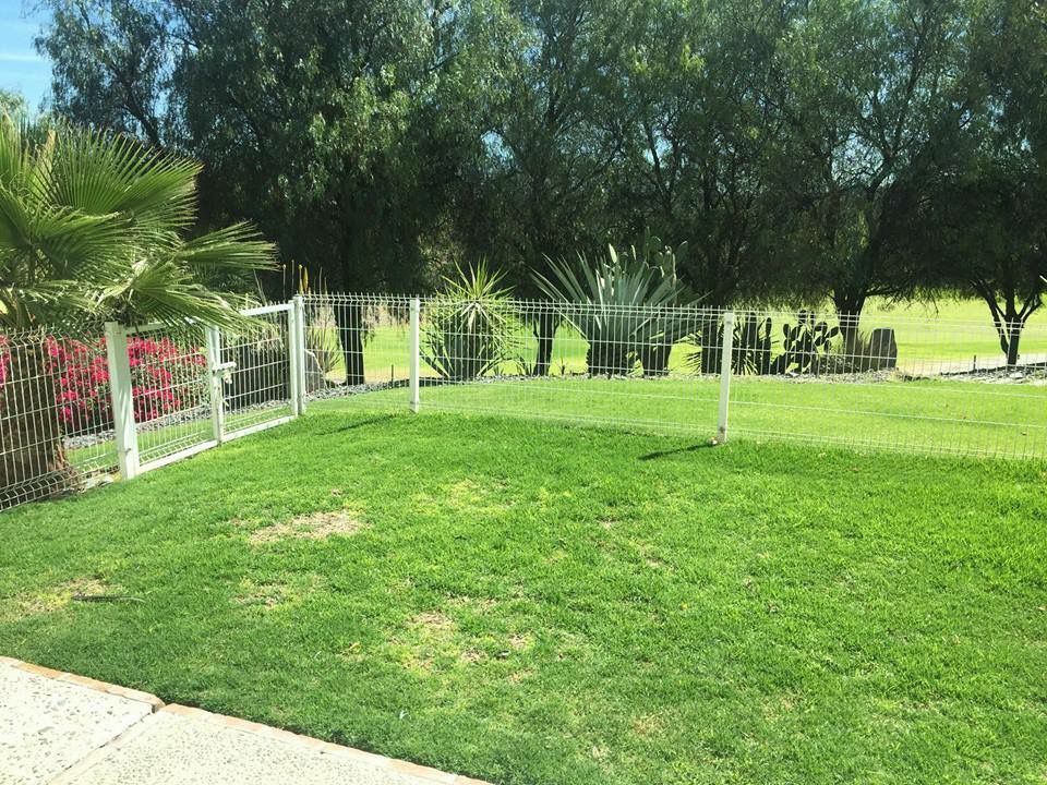 9 de 9: Jardín con vista al campo de golf