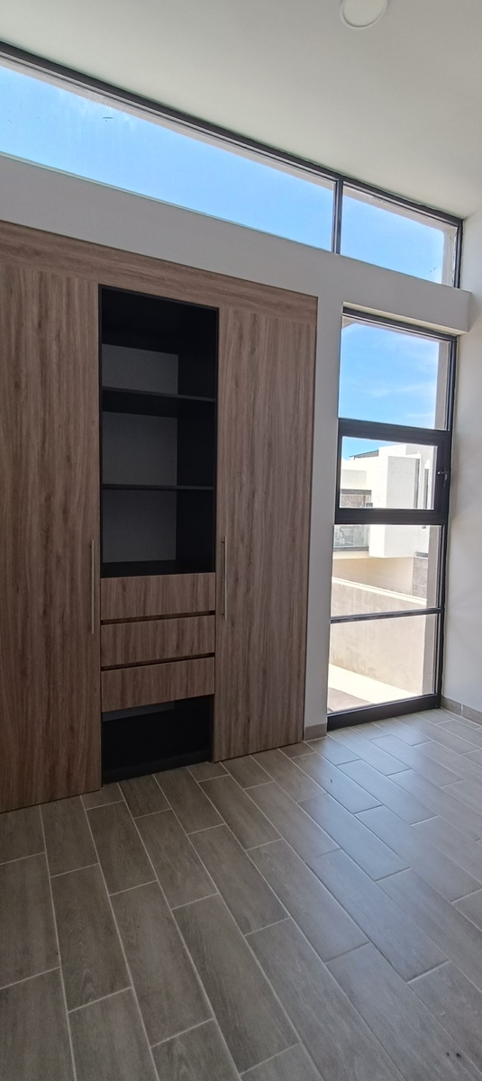 14 de 19: closet