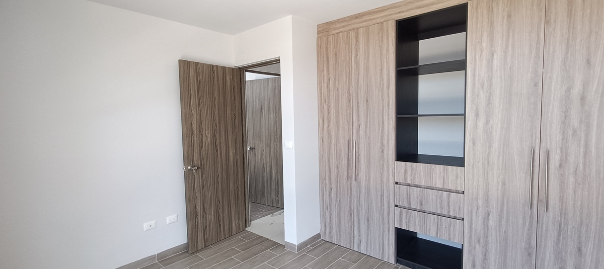 17 de 19: closet