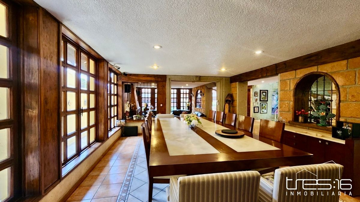 4 of 44: Comedor principal