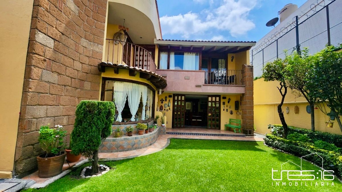 7 of 44: Fachada trasera