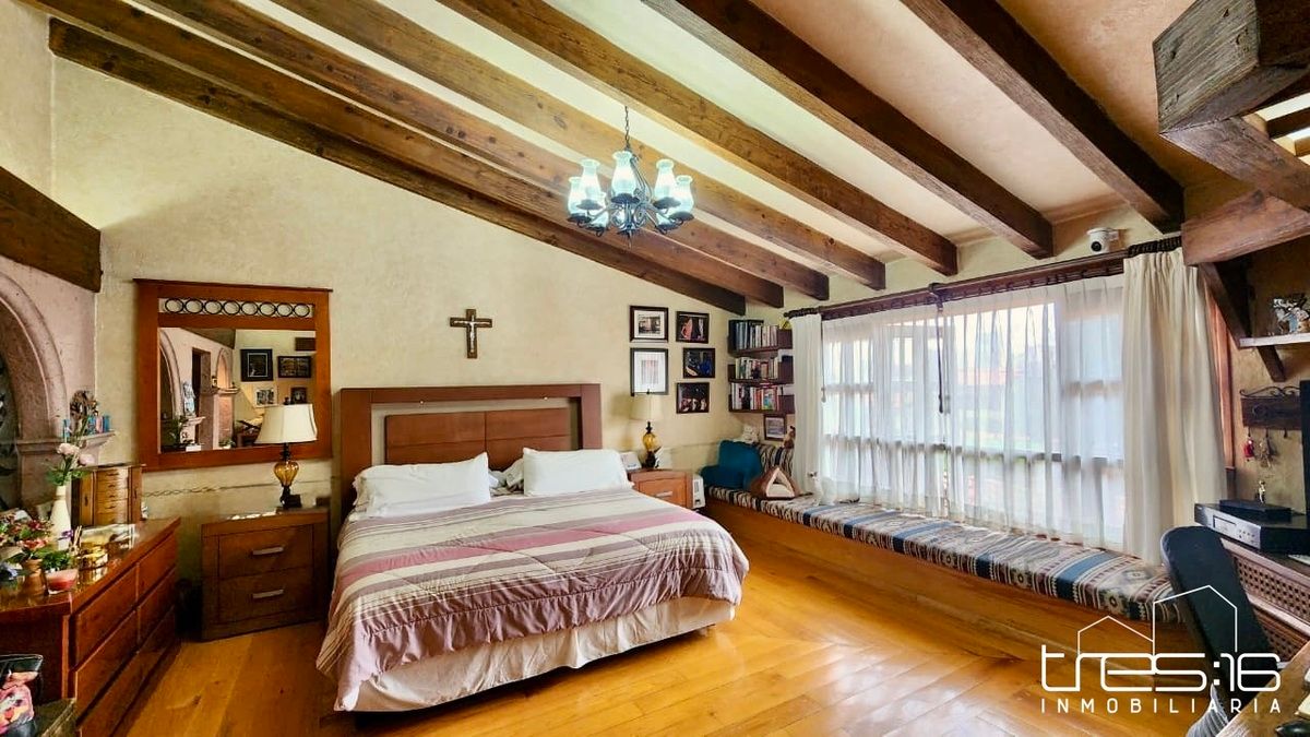 23 of 44: Recámara principal